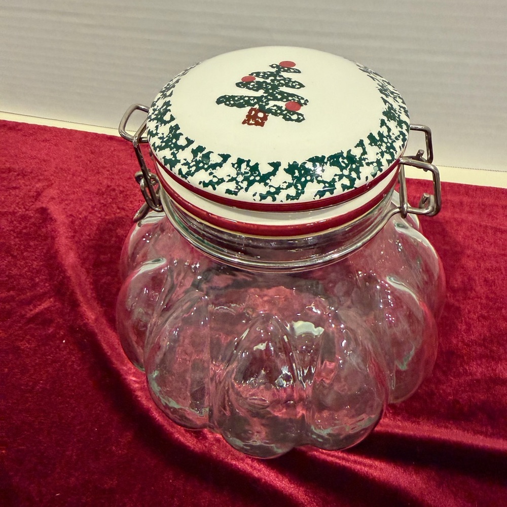 Christmas treat jar by Furio glass, ceramic latching lid  discontinued design
